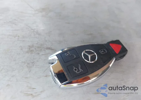 2001 Mercedes-Benz E 320 from USA, damaged, VIN WDBJF65JX1B180132